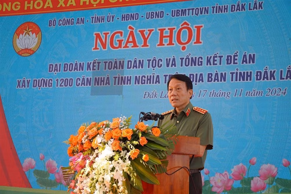 Minister Luong Tam Quang attends Great National Unity Festival in Dak Lak -0