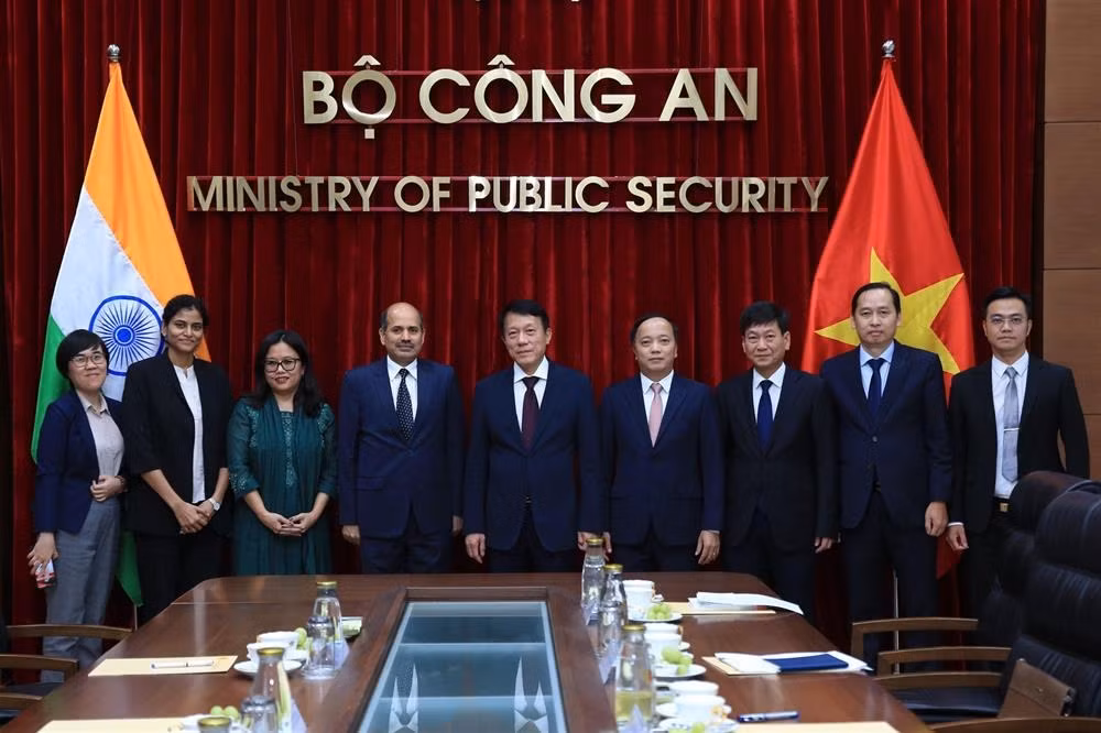 Indian Ambassador visits Ministry of Public Security -0