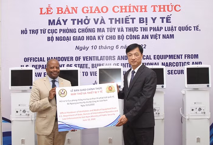 Deputy Minister Nguyen Duy Ngoc receives US Assistant Secretary of State -0
