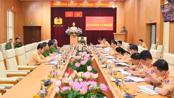 Vietnam Traffic Safety Initiative 2023 launched in HCMC ảnh 2