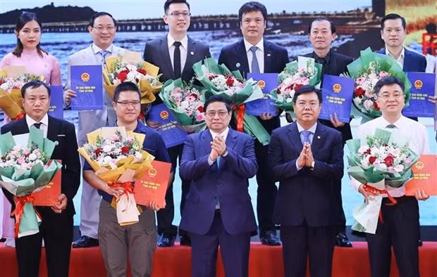 PM urges Ca Mau to fully tap potential for sustainable development -0