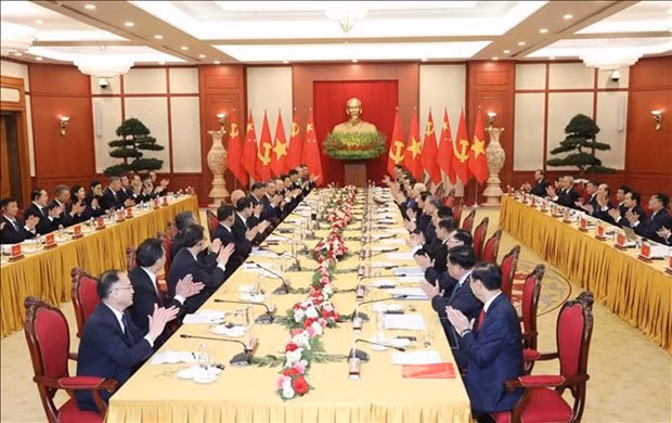 Vietnamese, Chinese Party leaders hold talks -0
