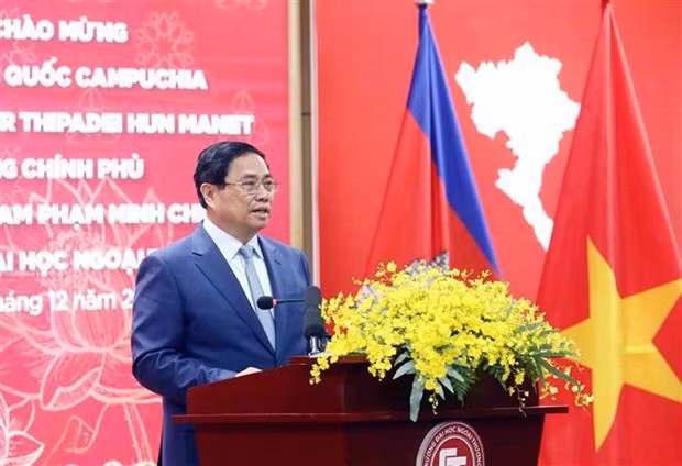 Vietnamese, Cambodian PMs talk to FTU students -0