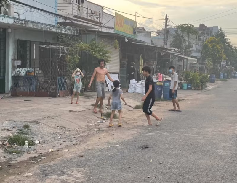 Neglecting COVID prevention and control, ward-level officials suspended from work -0