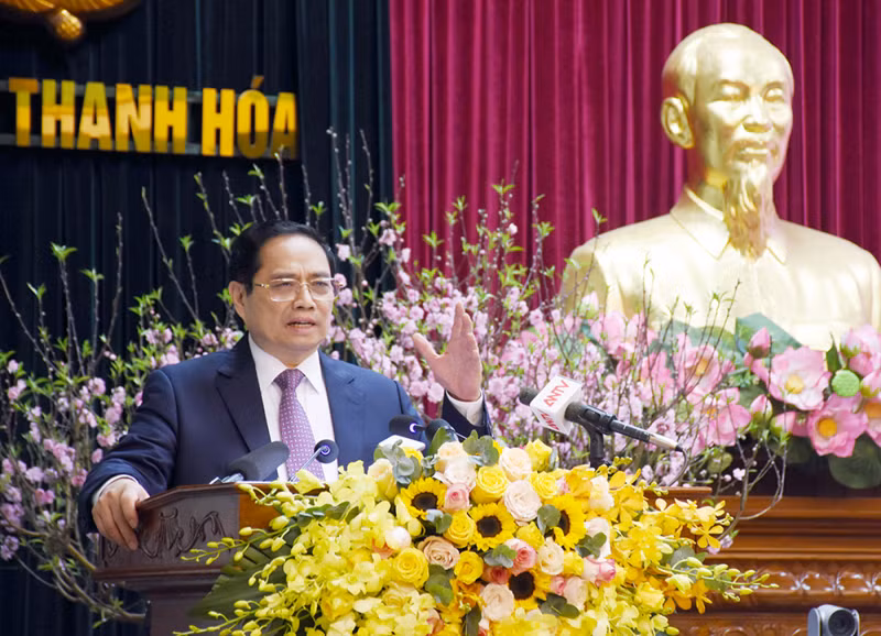 PM pays Tet visit to Thanh Hoa police -0
