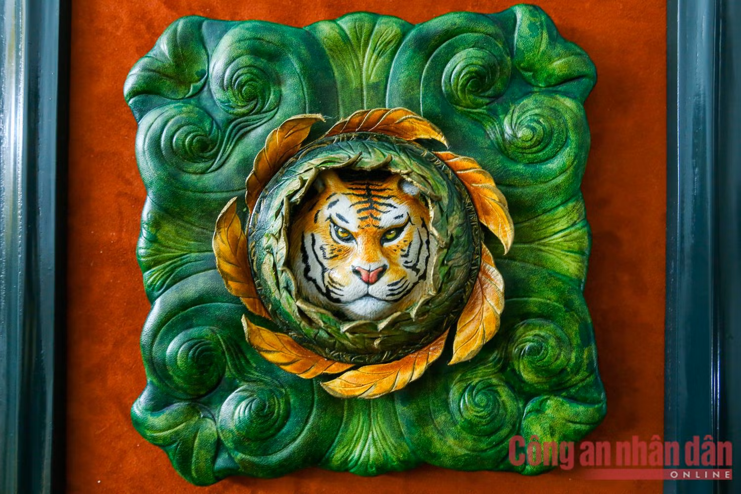 TET - Unique cowhide sculptural products of Hanoian woman -6