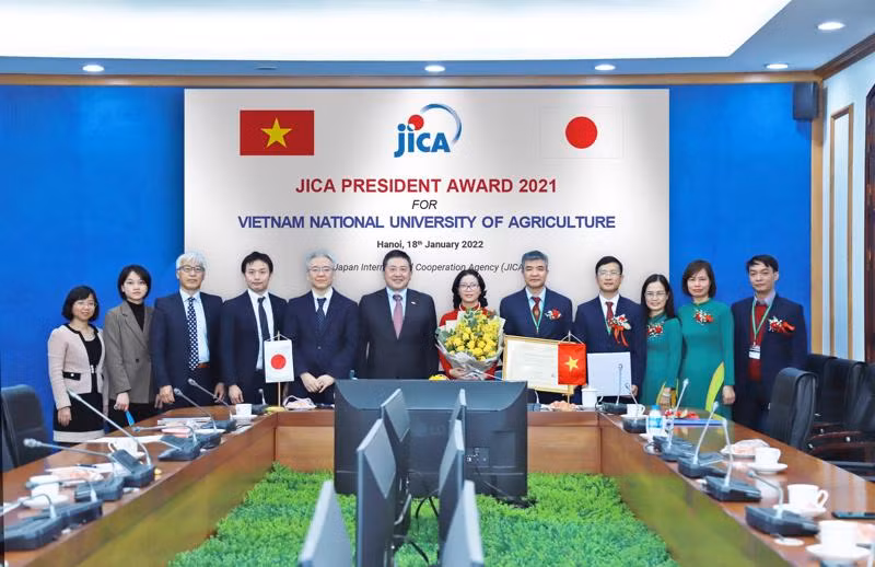 4 Vietnamese units receive JICA President Award -0