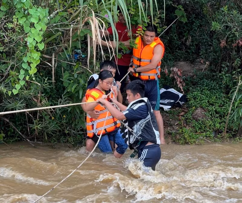 Deputy Minister Nguyen Van Long sends letter of praise to police in Da Nang -0
