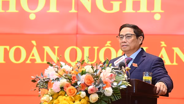 Units and oficers with outstanding achievements at work honored ảnh 5