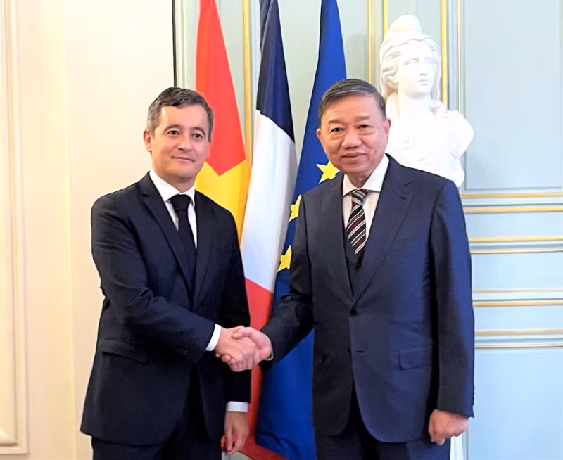 Minister To Lam has talks with French Interior Minister -0