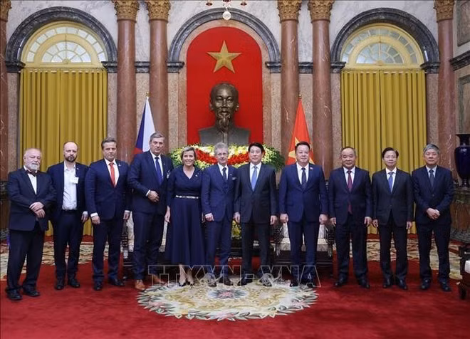 Vietnam vows to advance strategic partnership with Czech Republic -0