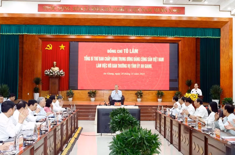 An Giang to create breakthroughs, affirm position as dynamic growth pole: Party chief -0