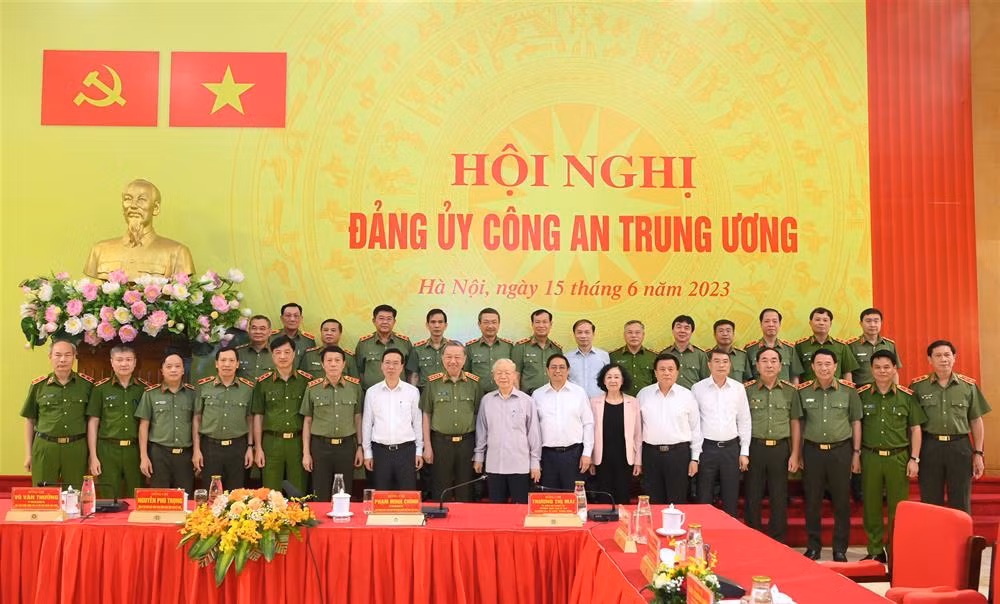 People's Public Security Forces taking lead in implementing Resolution of the 13th Party Congress -0