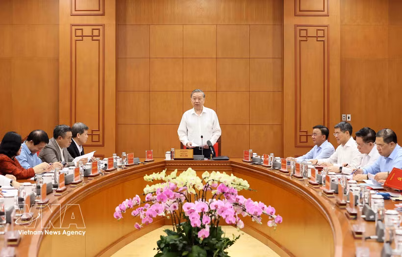 Party chief calls for more drastic anti-corruption actions -0