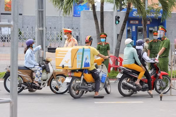 Bac Lieu Provincial Police serve as “shield” against COVID-19 -0