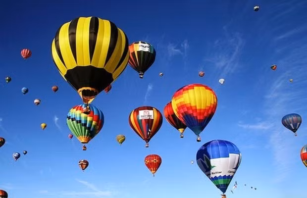 Binh Dinh to host hot air balloon festival for upcoming national holiday -0