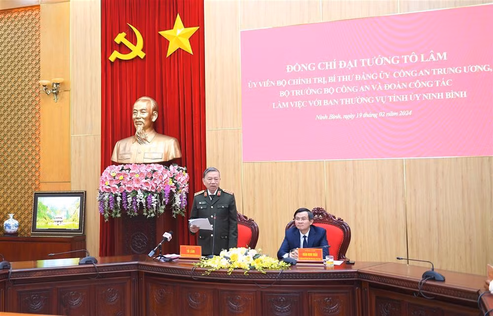 Ninh Binh needs to mobilize potentials, material and human resources for development: Minister To Lam -0