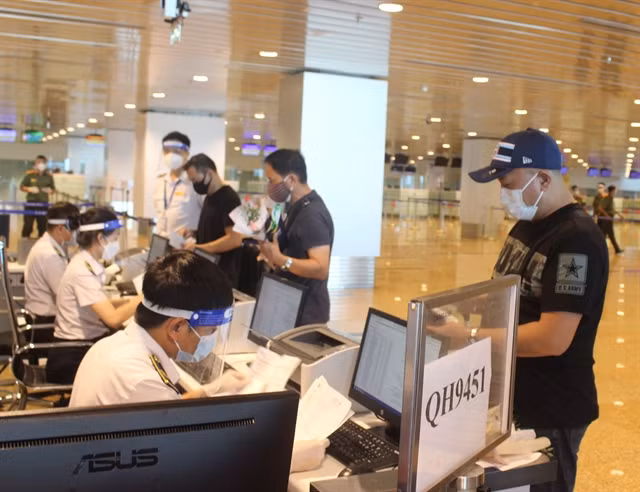 Vietnam temporarily stops health declaration for arrivals -0