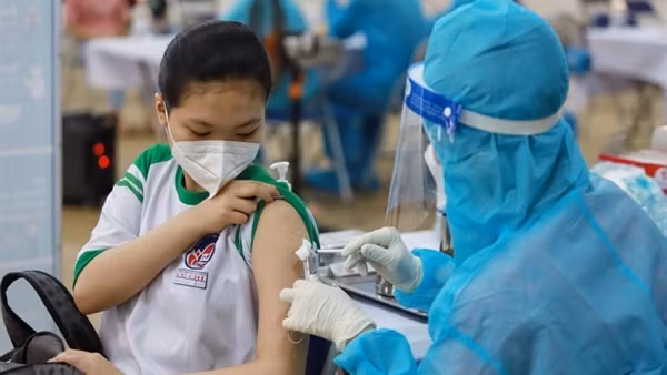 More than 10.5 trillion VND donated to COVID-19 vaccine fund ảnh 3