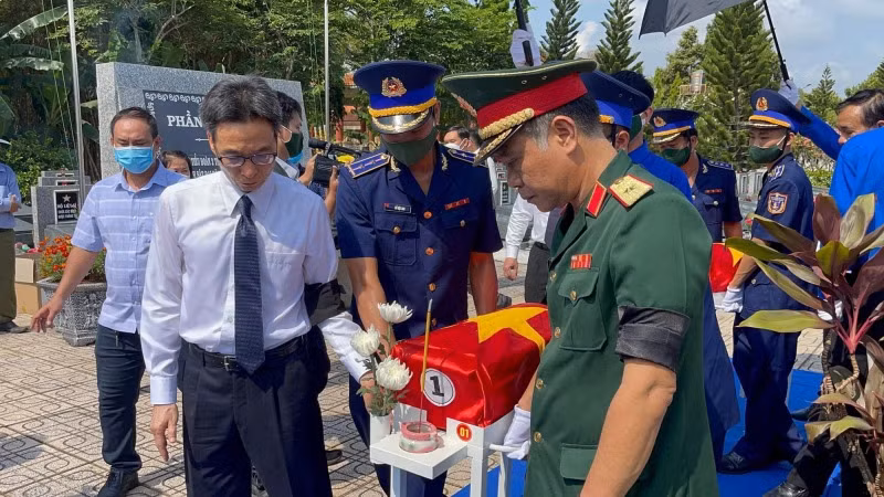 Burial services for remains of 28 martyrs held in Dong Nai -0