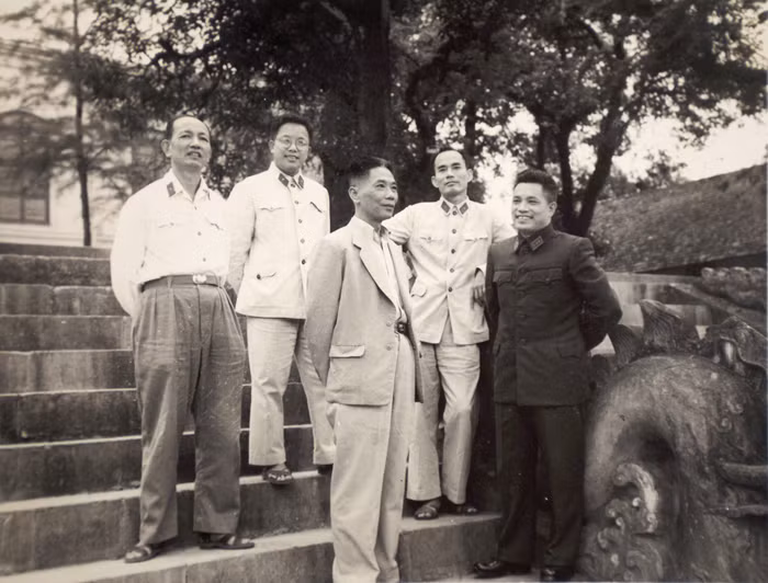 Exhibition highlights General Van Tien Dung's life and career -0
