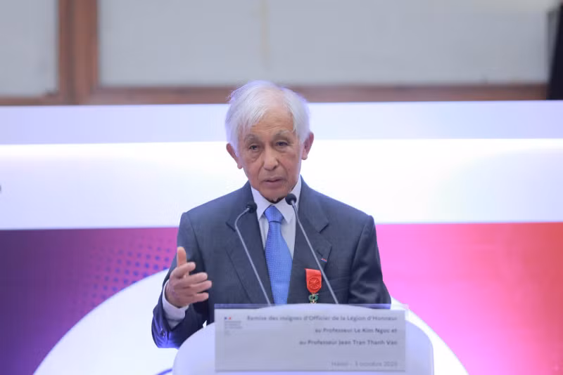 Two French - Vietnamese scientists awarded with France’s Legion of Honor -3