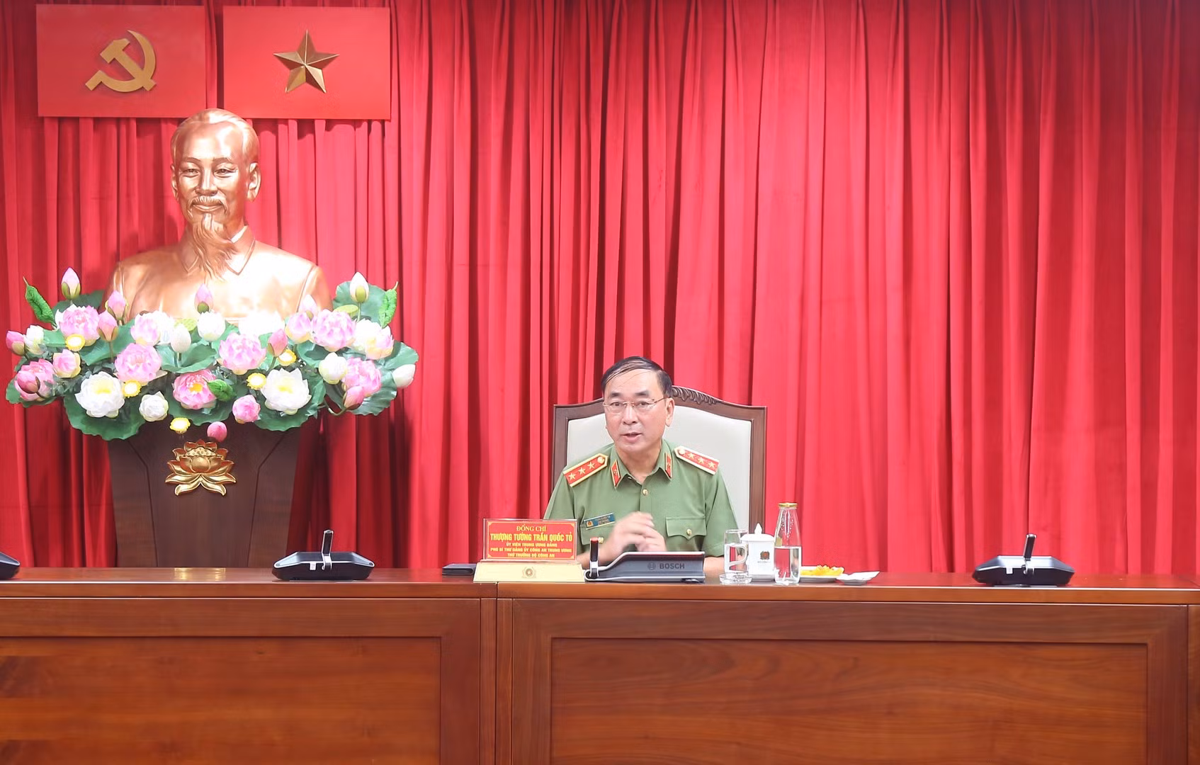 Public security units and Party organizations need to step up Party building and force building -0