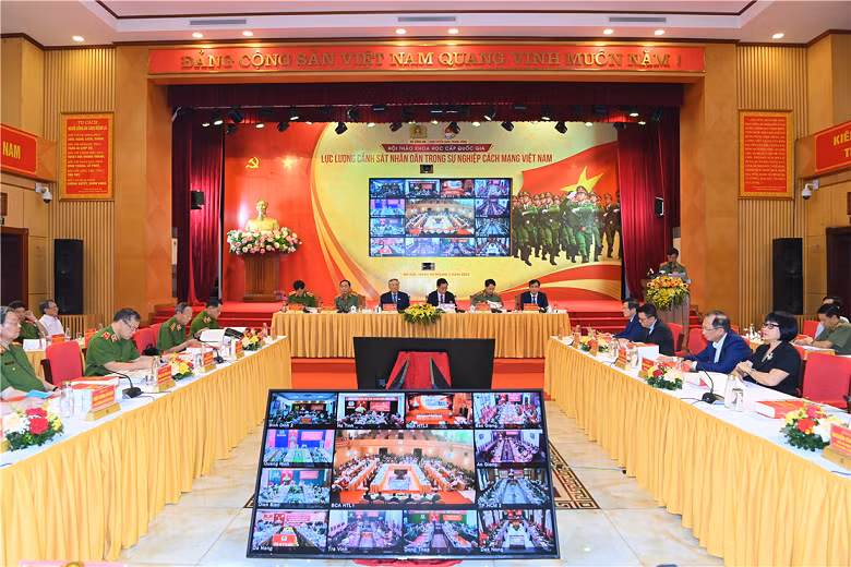 National scientific seminar discusses role of People's Police Force in revolutionary cause of Vietnam -0