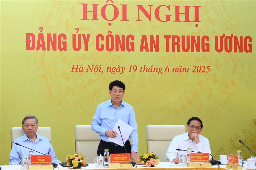 Public Security Central Party Committee reviews first-half work results -0