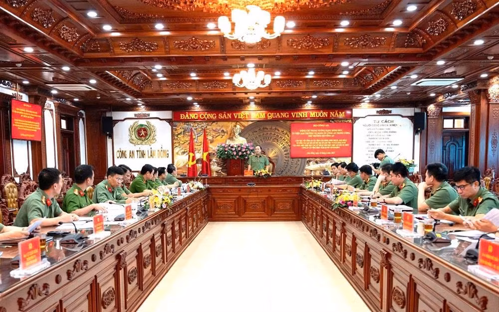Deputy Minister Dang Hong Duc works with police departments of Lam Dong, Dak Nong and Binh Thuan provinces -0