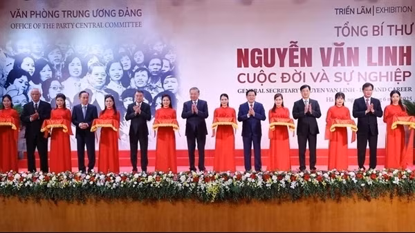 First contemporary art exhibition by New Zealand artists takes place in Hanoi ảnh 4