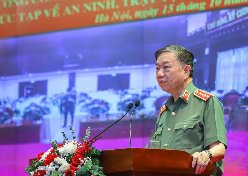 Minister To Lam meets 400 officers reinforced to key border communal posts -0