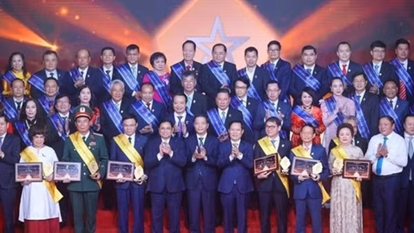 Businesses should be development focus: PM ảnh 4