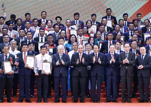 100 outstanding Vietnamese farmers in 2022 honoured -0