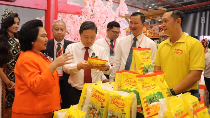HCMC FOODEX 2023 attracts over 200 local and foreign businesses -0