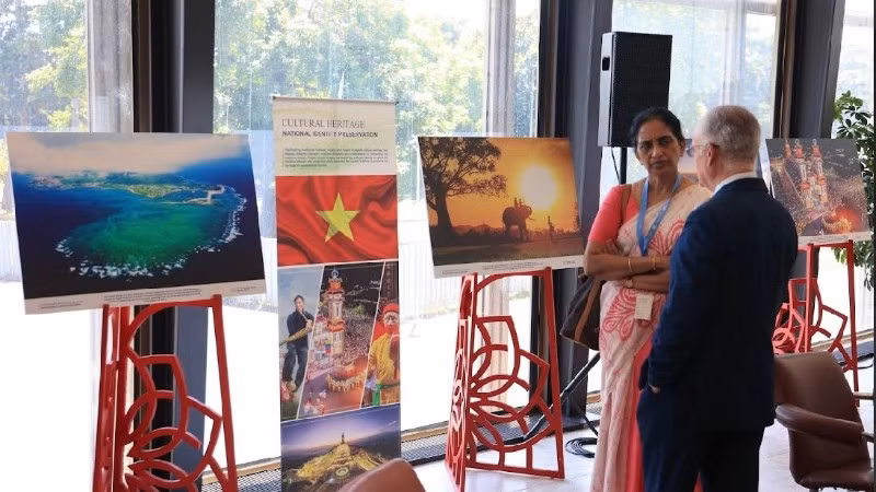 UN photo exhibition highlights Vietnam’s human rights achievements -1