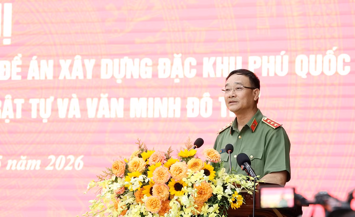 Reviewing project to build Phu Quoc Special Administrative Region into model unit of security, order and urban civilization -0
