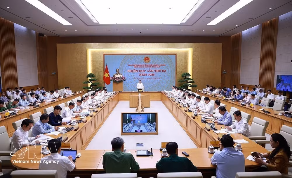 PM demands breakthrough tech results, warns against superficial action -0