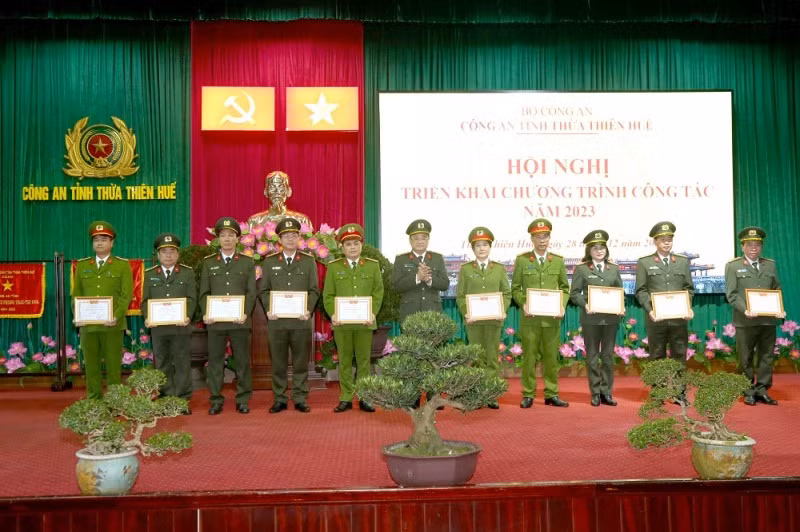 Thua Thien-Hue Provincial Police Department rolls out 2023 work program - 3