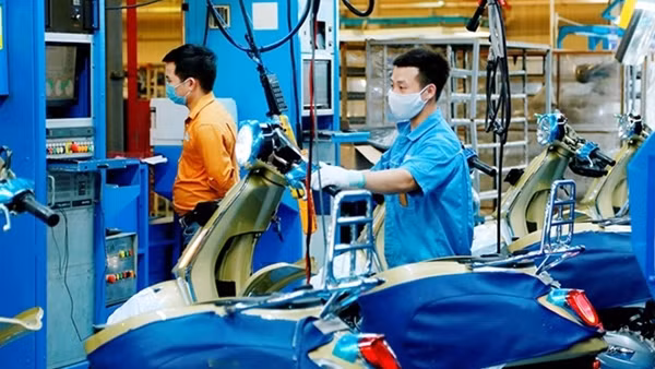 FDI inflows into Viet Nam pick up strongly in first nine months ảnh 2