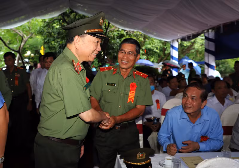Minister To Lam attends celebration of the 38th anniversary of the victory of counterintelligence plan CM12 - 1
