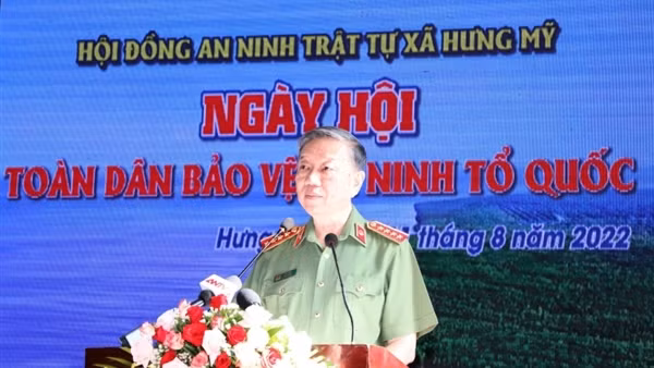 Police force in charge of “All people protecting national security” movement reviews task performance ảnh 2