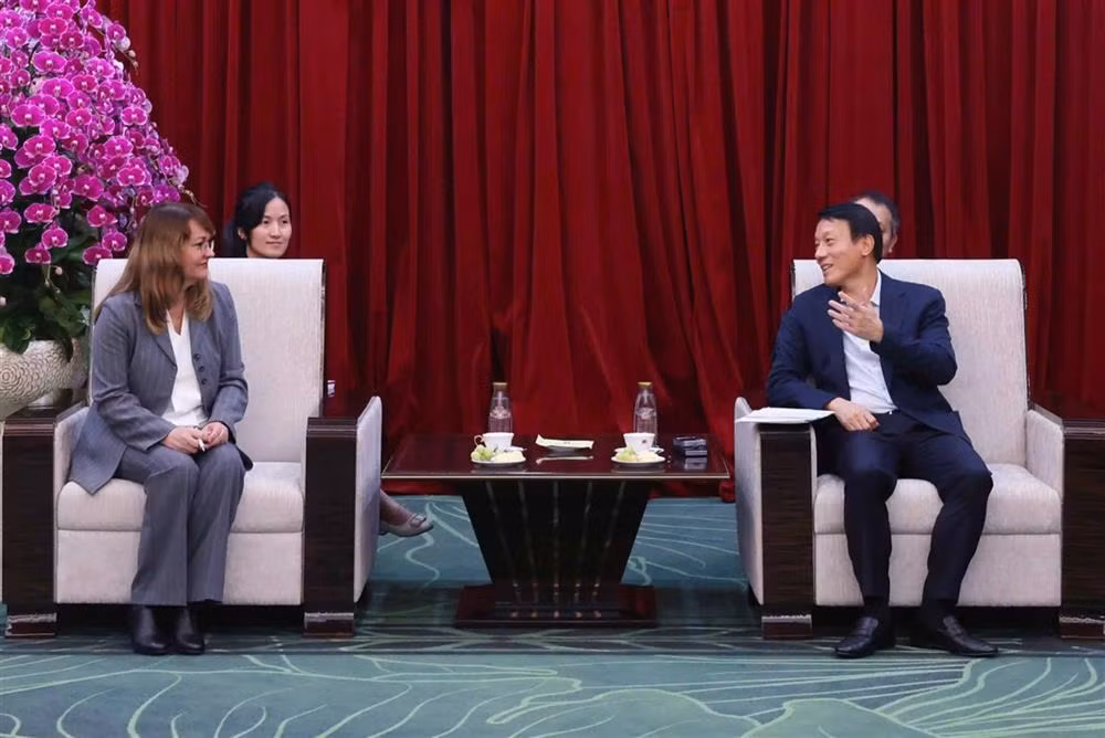 Minister Luong Tam Quang hosts delegation from Cuban Biotech Group -0