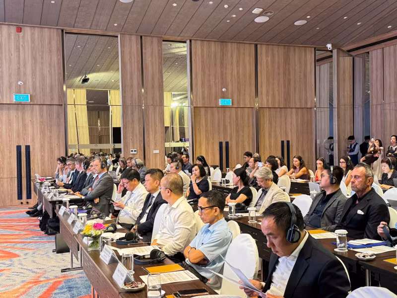 France partners with Hanoi to embellish and preserve values of Long Bien bridge -2