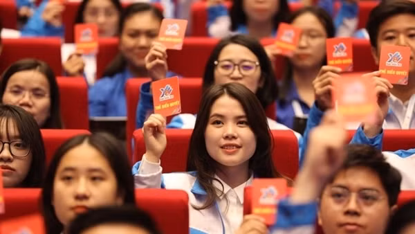 Minister To Lam meets with Public Security delegation to attend Youth Union’s 12th national congress ảnh 4