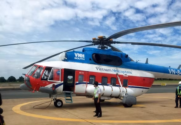 helicopter deployed in search for missing fishermen drifting at sea picture 1