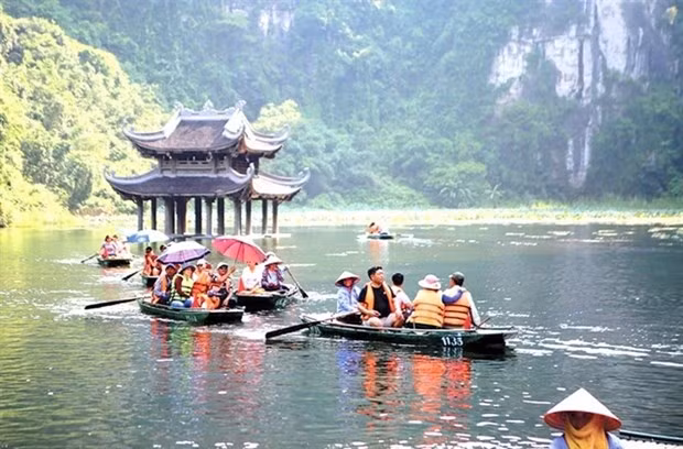 Travel firms look forward to safe tourism map of Vietnam ảnh 1 Trang An Landscape Complex in Ninh Binh province is one of the most popular tourism destinations in Vietnam. (Photo courtesy of baodautu.vn)