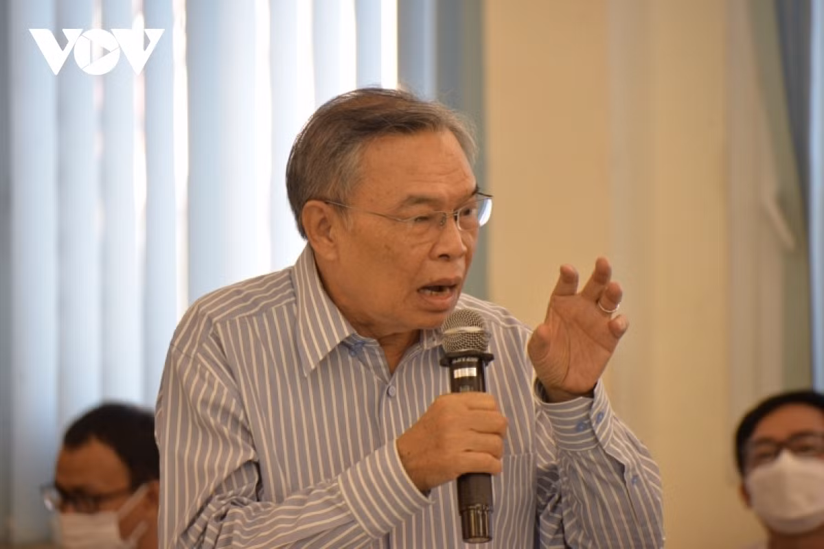 Petrol price hike deals blow to business recovery efforts ảnh 2 Le Trung Tinh, chairman of the Ho Chi Minh City Intercity Passenger Transport and Tourism Association