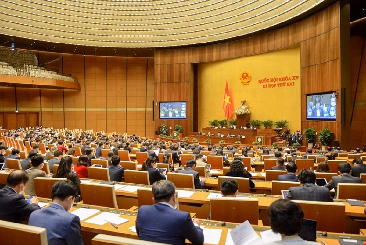 Health Minister underscores raising prevention awareness amid pandemic developments ảnh 2