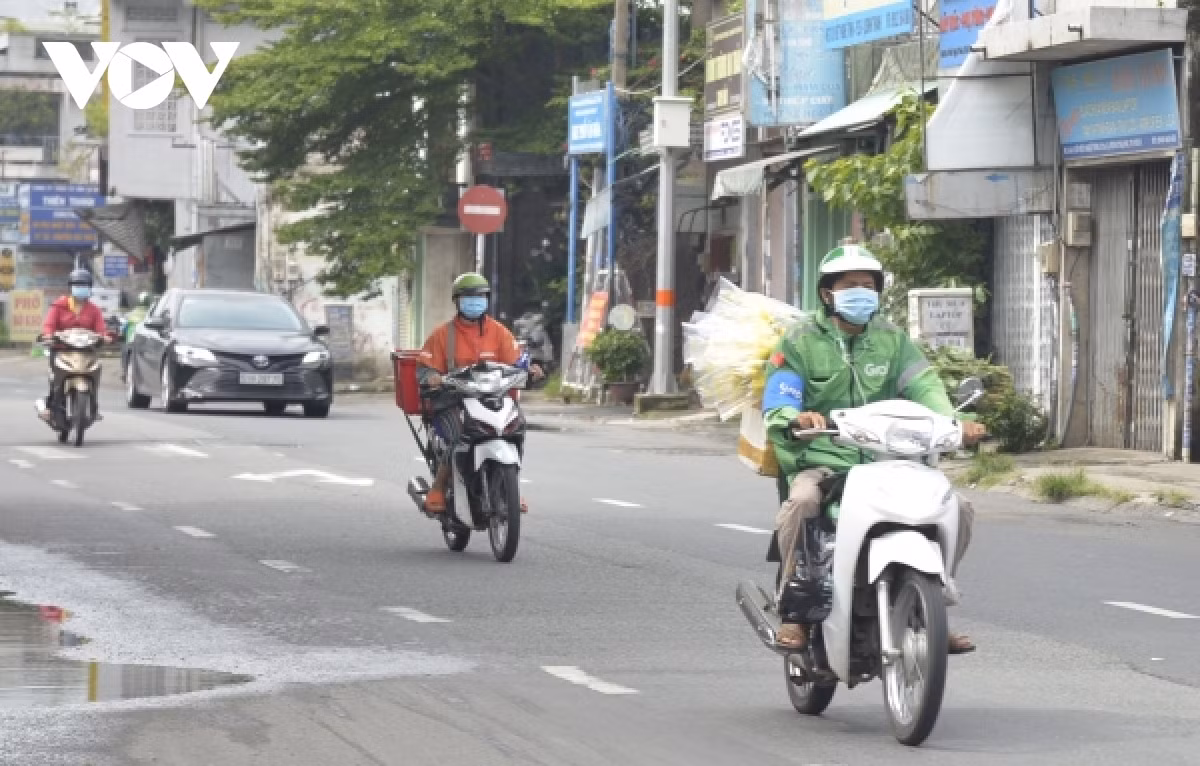 Vaccinated shippers have been allowed to hit the road in the city.